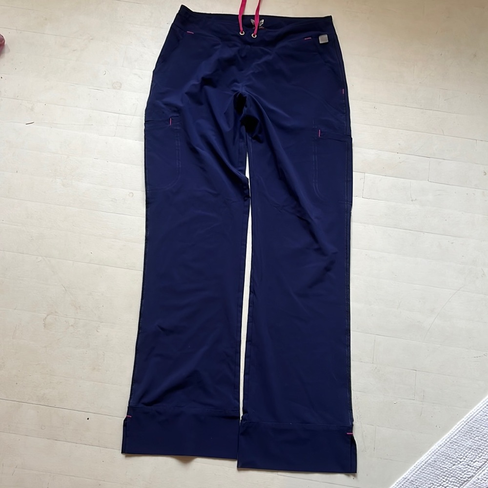 Smitten Scrub Pants size XS